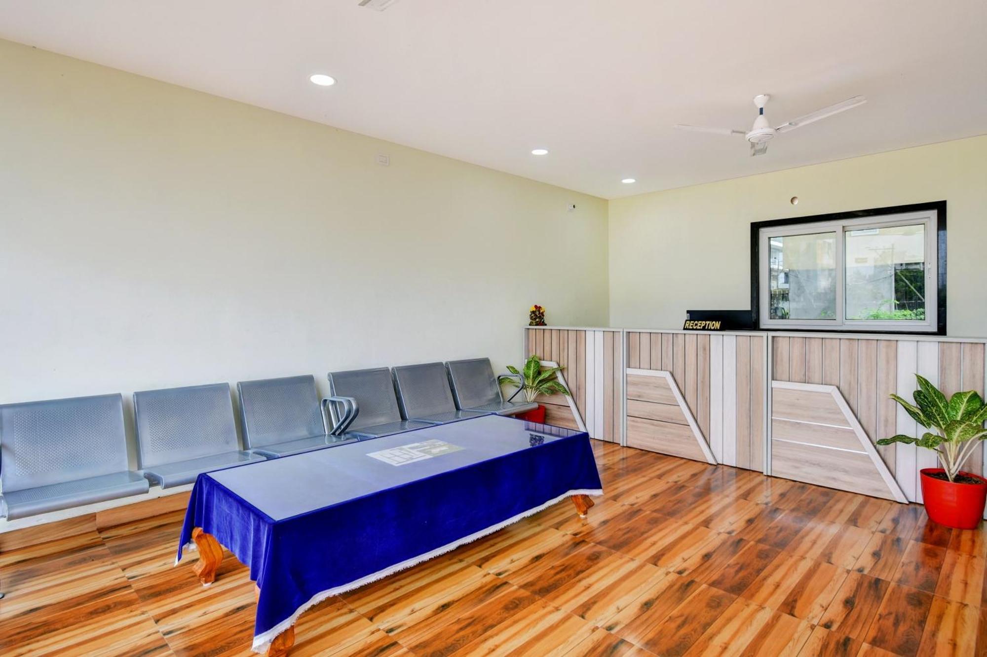 Oyo Home Msr Guest Inn Homestay Нелур Екстериор снимка